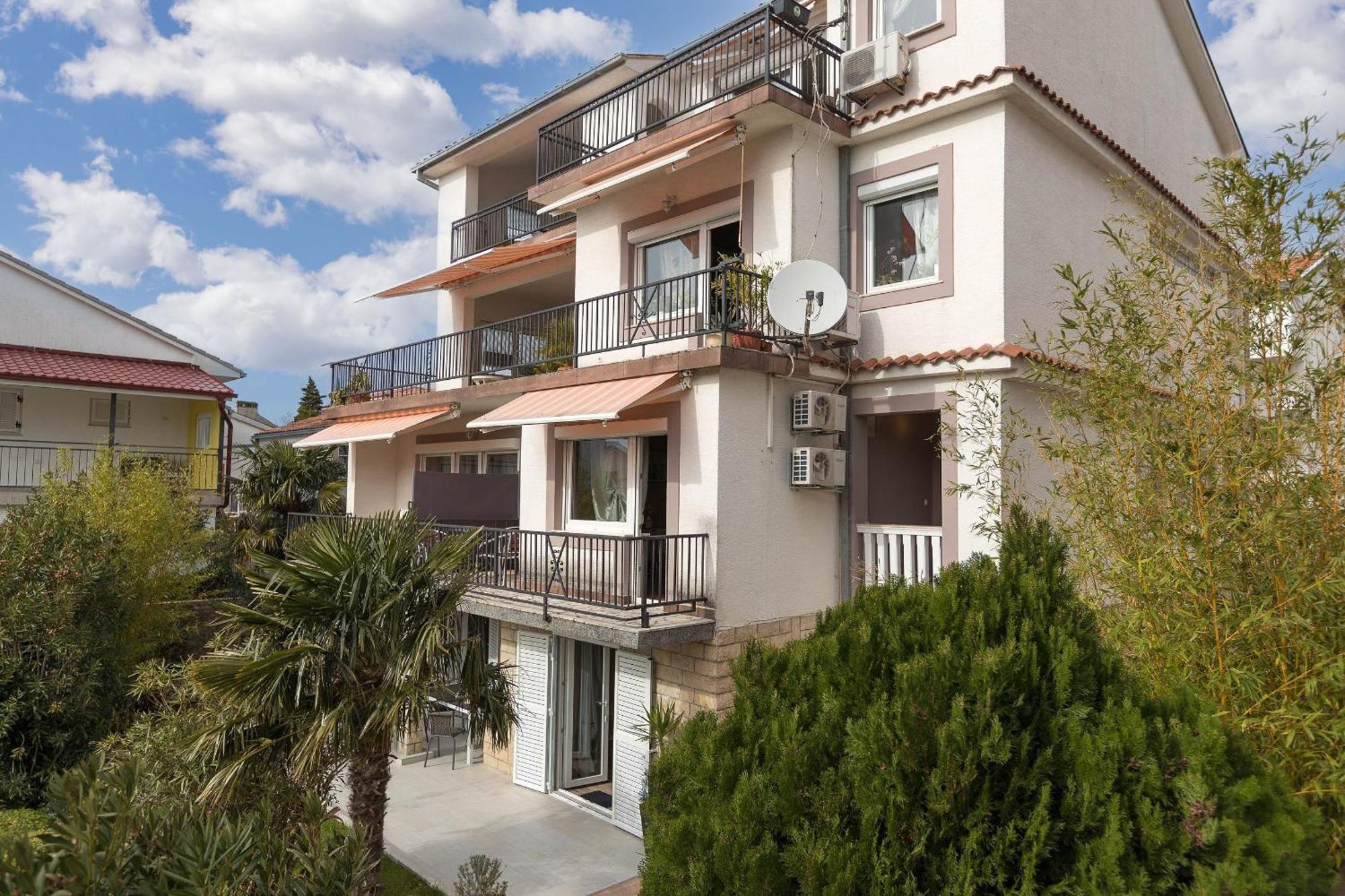 Apartments Karmen 1 Crikvenica Buitenkant foto